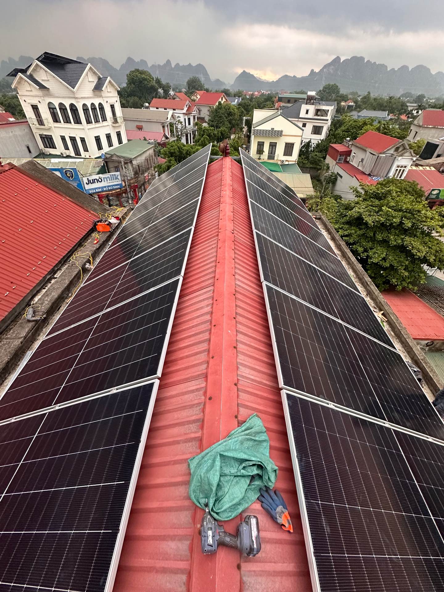 Hệ thống 12,4 kwp nhà chú Khanh Ninh Bình